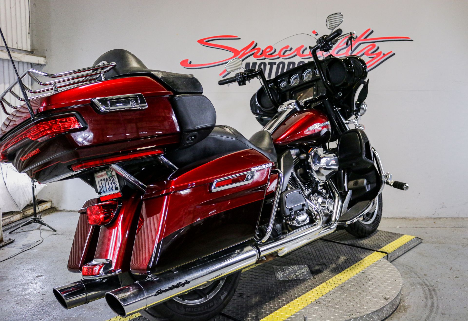 2014 Harley-Davidson Electra Glide® Ultra Classic® in Sacramento, California - Photo 2