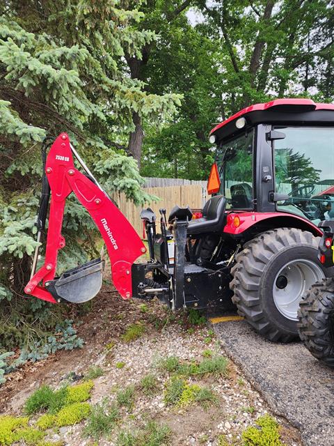 2016 Mahindra 2538HC in Honor, Michigan - Photo 4