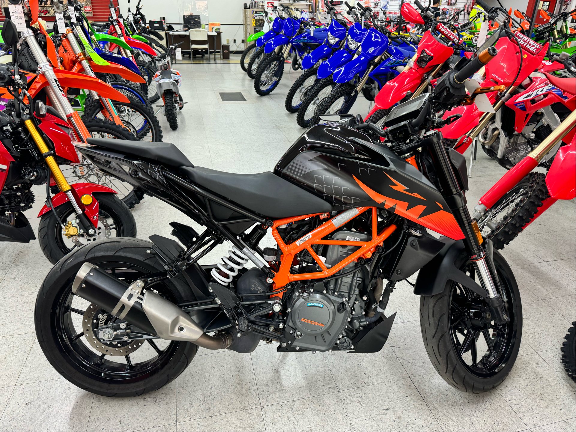 2023 KTM 390 Duke in Colorado Springs, Colorado - Photo 7