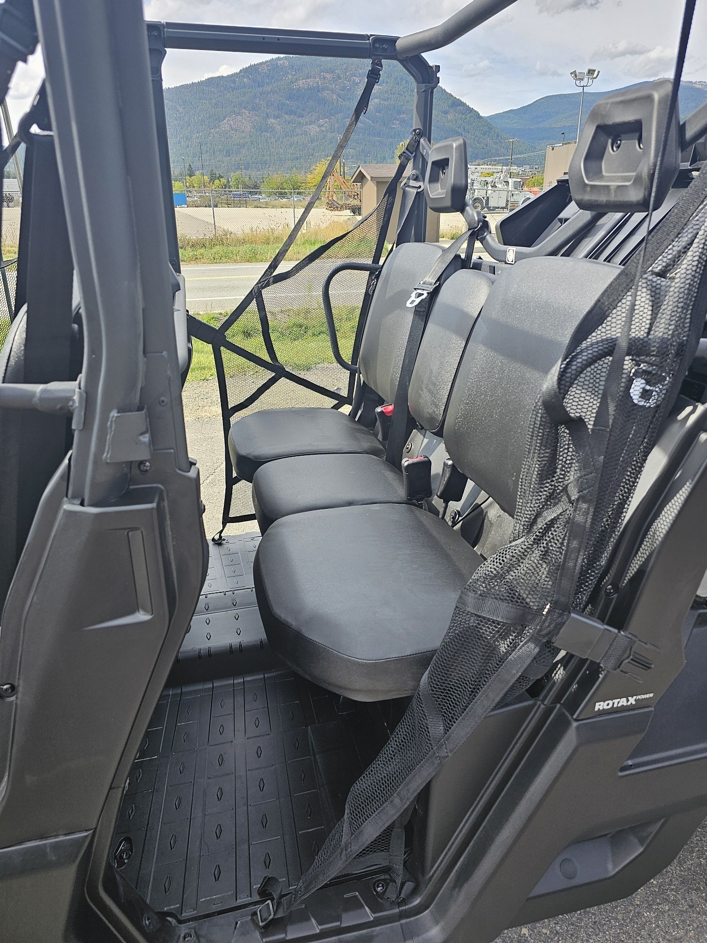 2023 Can-Am Defender MAX DPS HD10 in Ponderay, Idaho - Photo 9