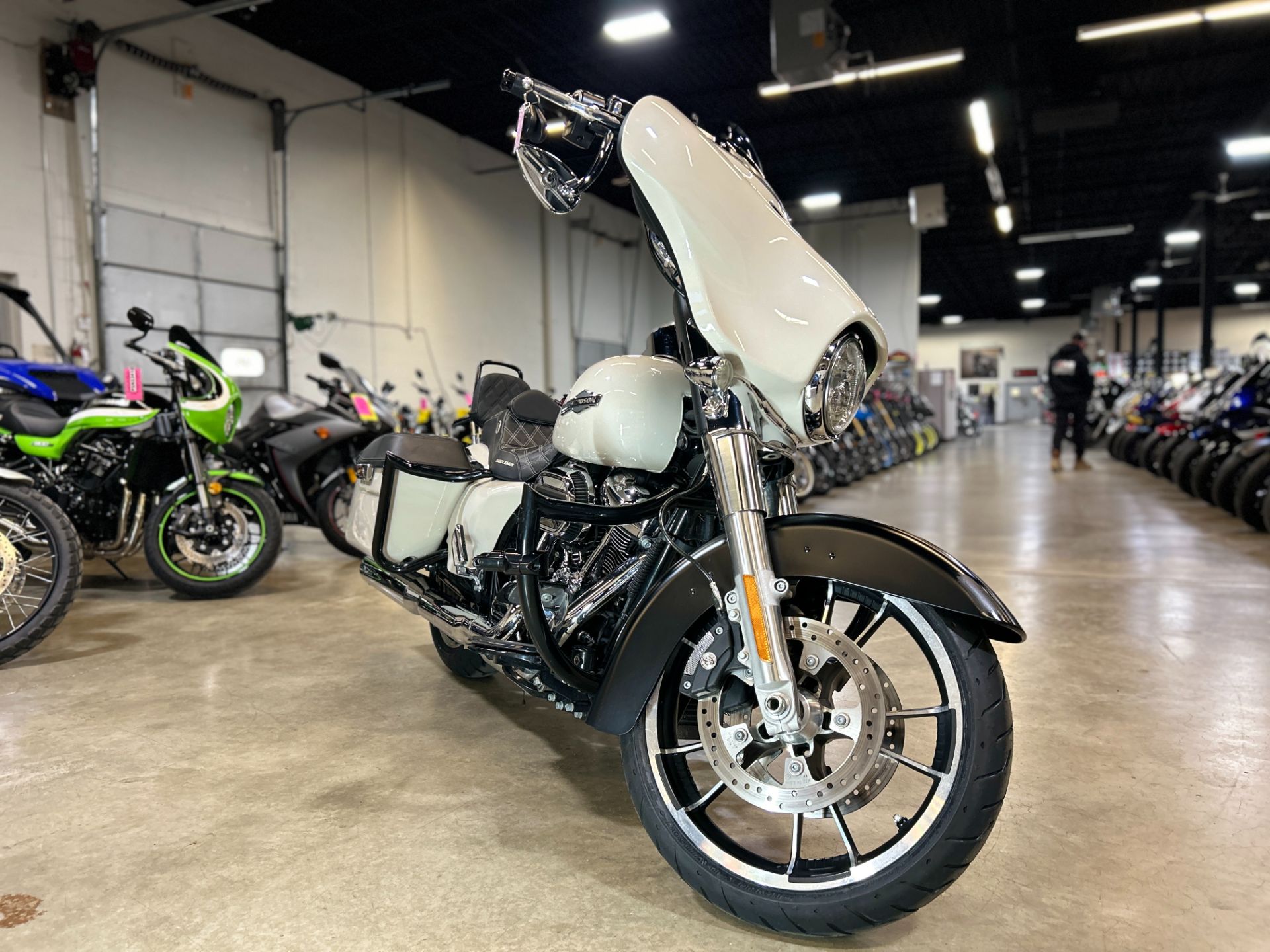 2022 Harley-Davidson Street Glide® in Eden Prairie, Minnesota - Photo 2