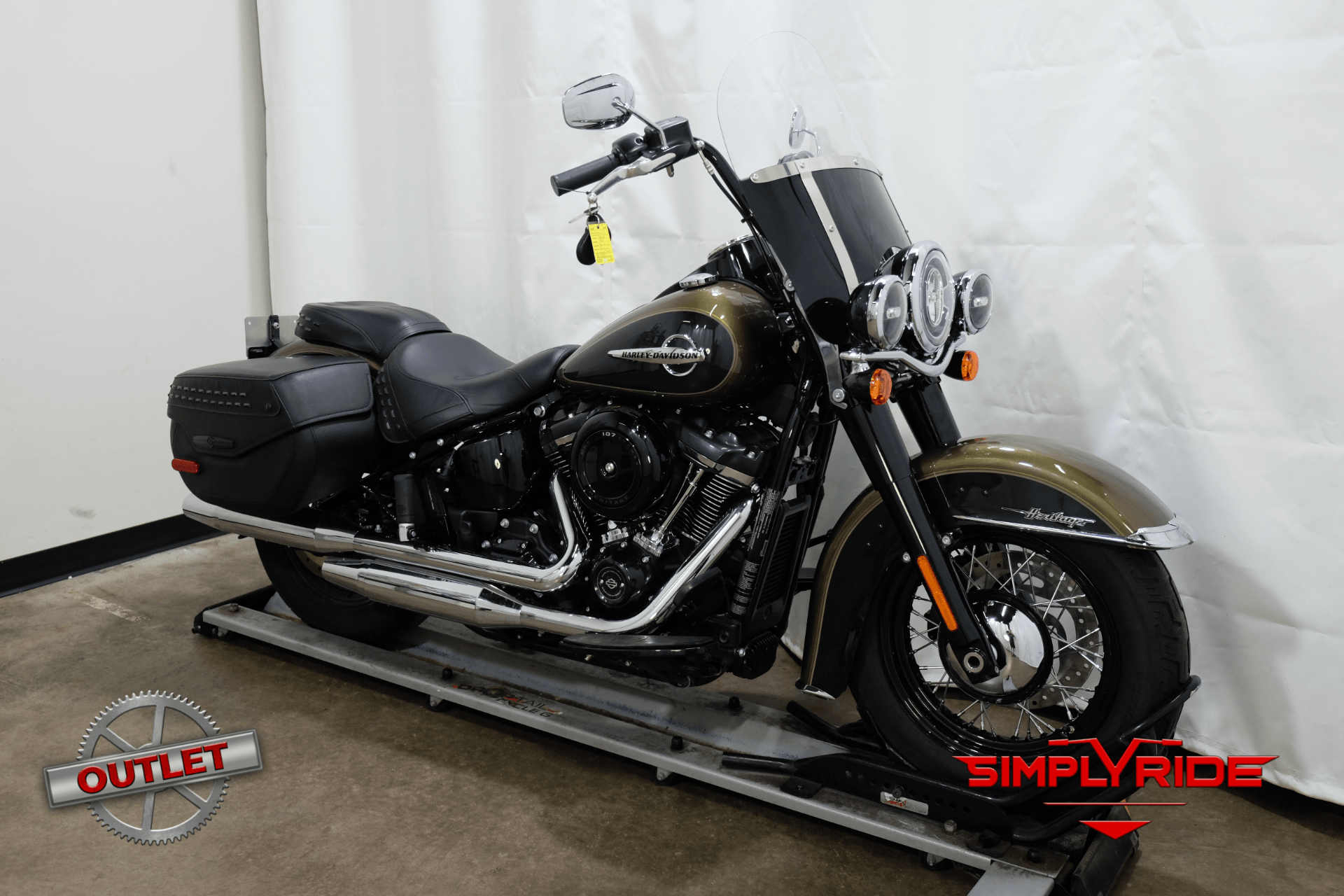 2018 Harley-Davidson Heritage Classic in Eden Prairie, Minnesota - Photo 2