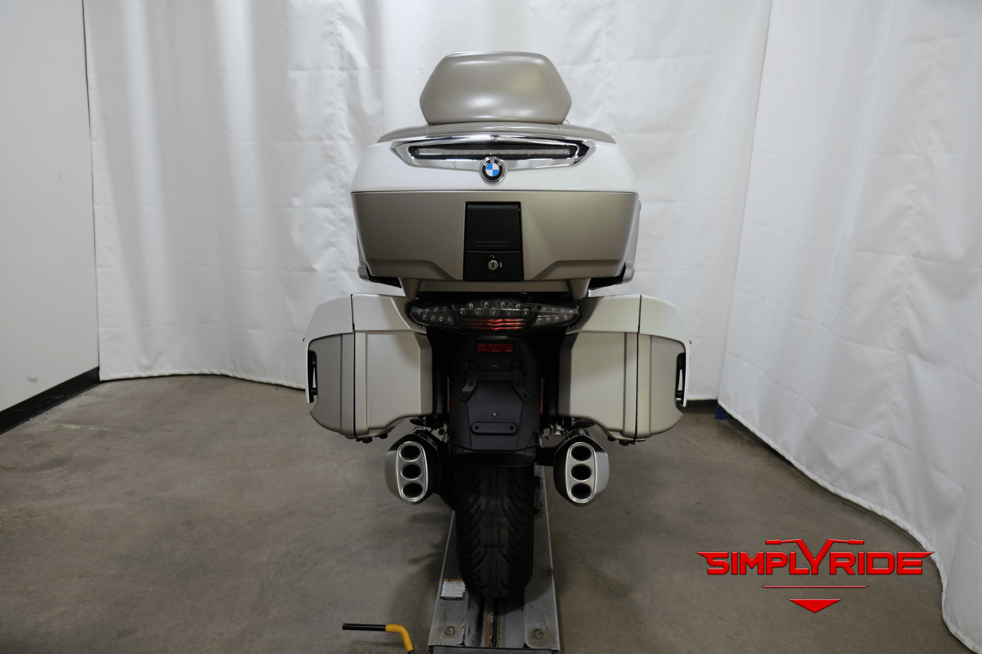 2014 BMW K 1600 GTL Exclusive in Eden Prairie, Minnesota - Photo 7