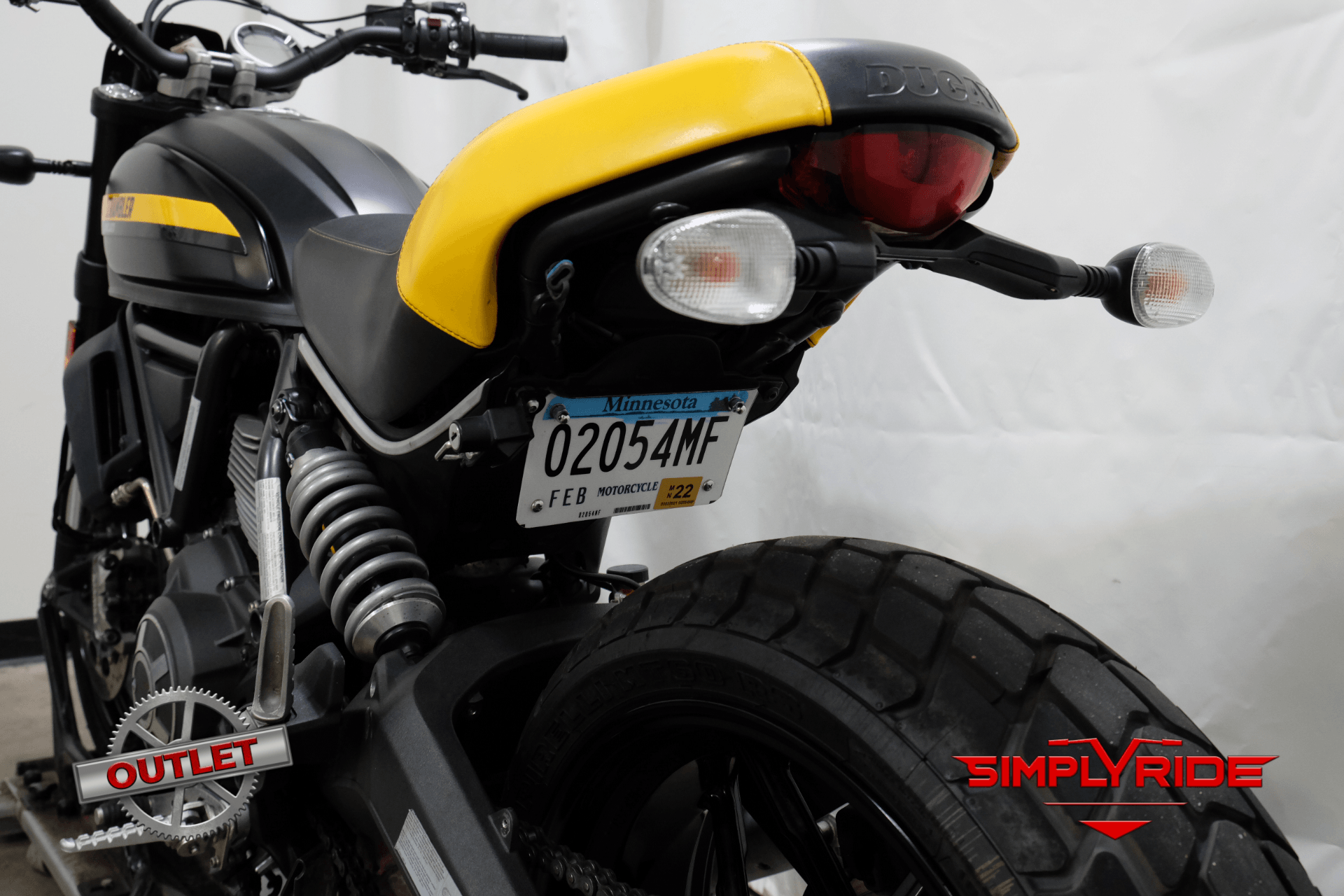 2016 Ducati Scrambler Full Throttle in Eden Prairie, Minnesota - Photo 11