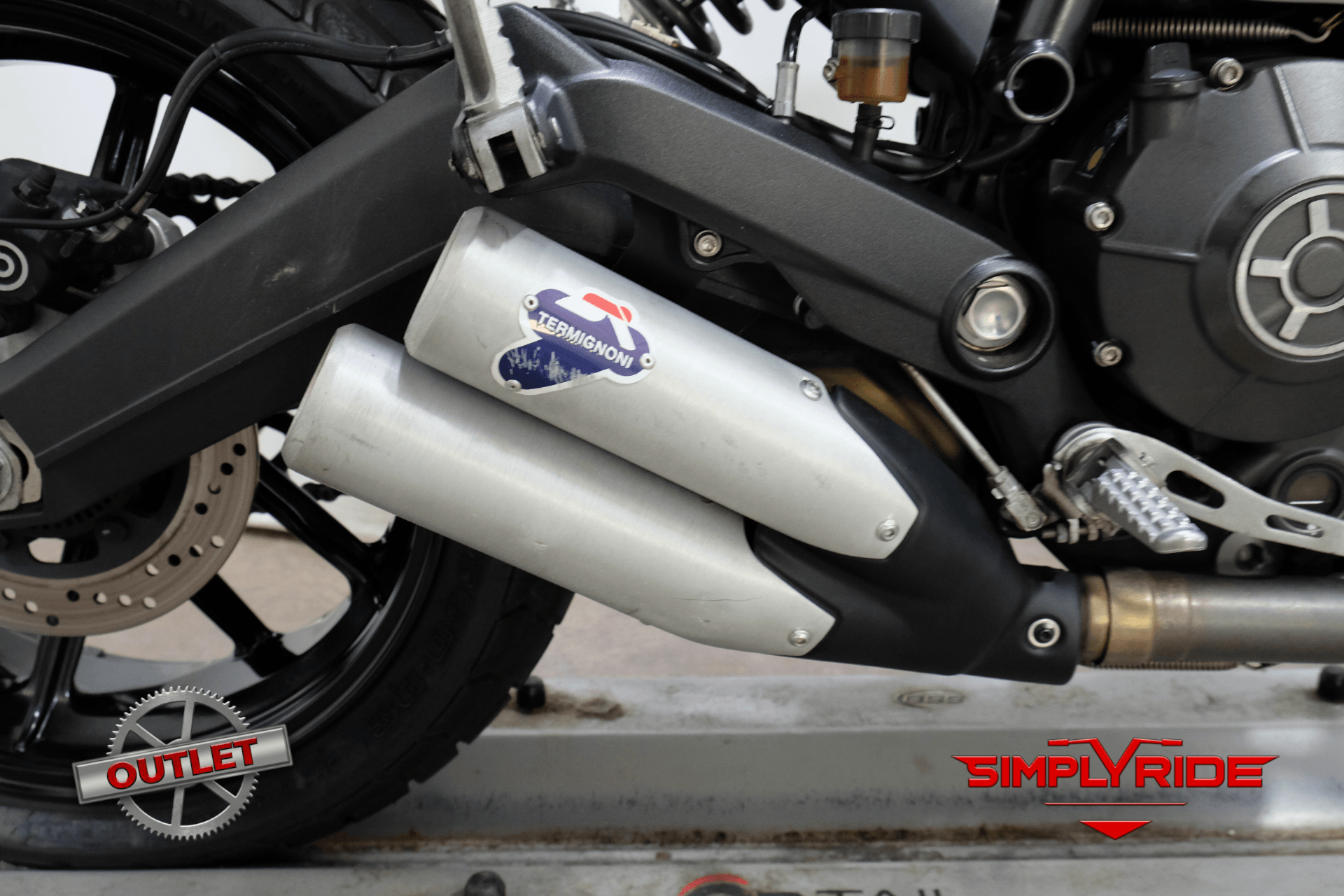 2016 Ducati Scrambler Full Throttle in Eden Prairie, Minnesota - Photo 14