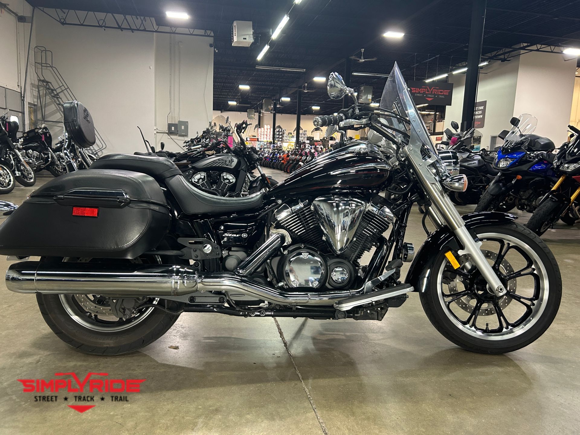 2013 Yamaha V Star 950 in Eden Prairie, Minnesota - Photo 1