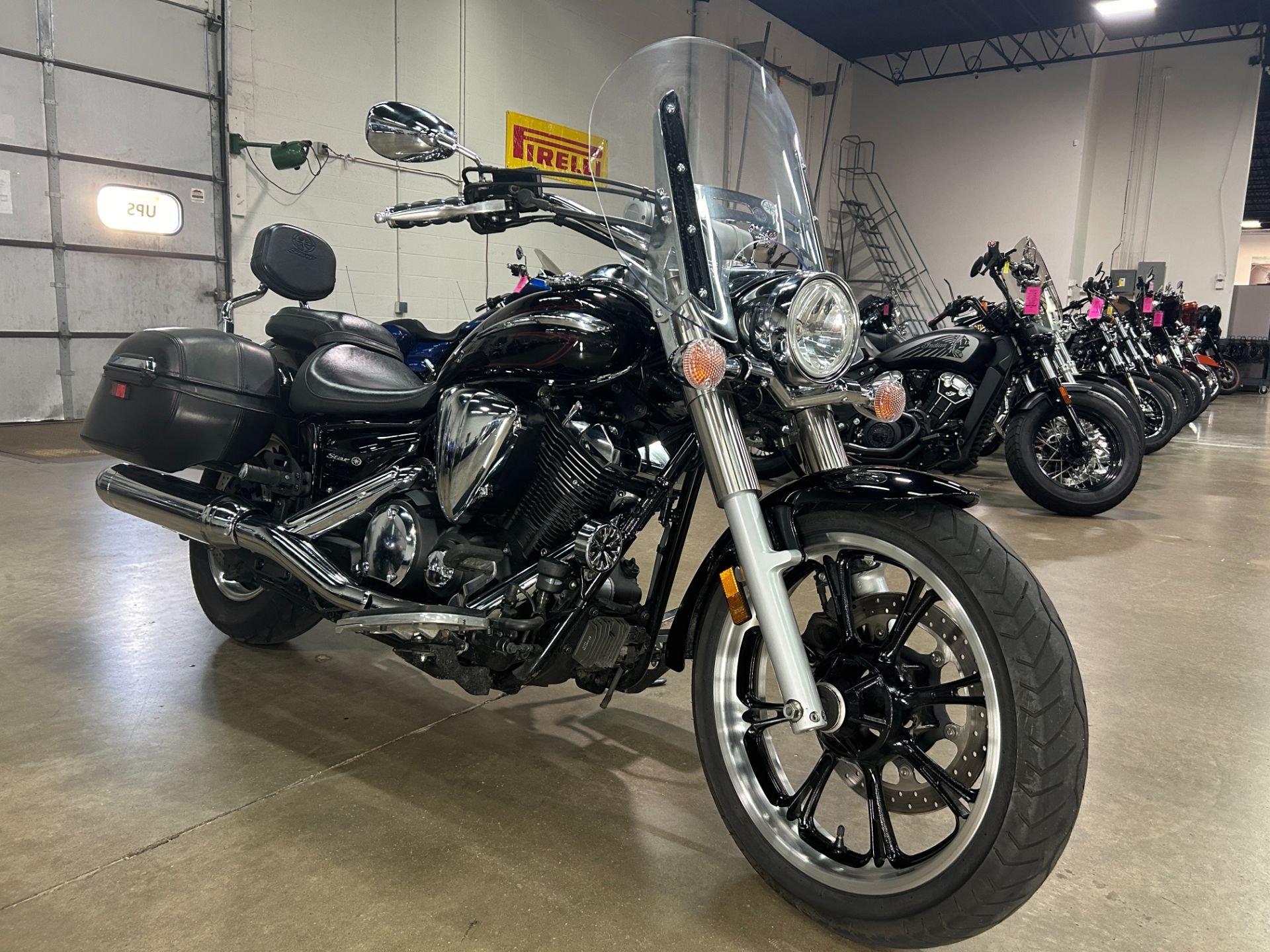 2013 Yamaha V Star 950 in Eden Prairie, Minnesota - Photo 2