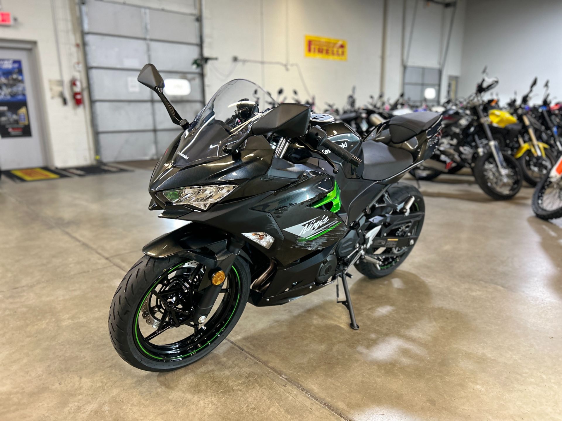 2023 Kawasaki Ninja 400 in Eden Prairie, Minnesota - Photo 4