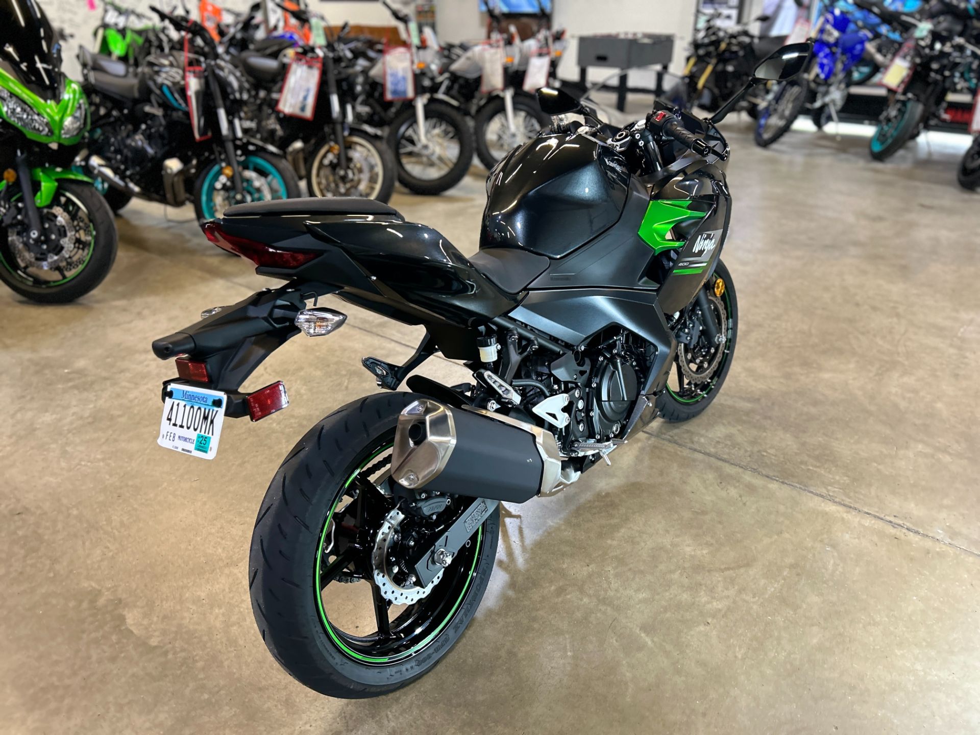 2023 Kawasaki Ninja 400 in Eden Prairie, Minnesota - Photo 7