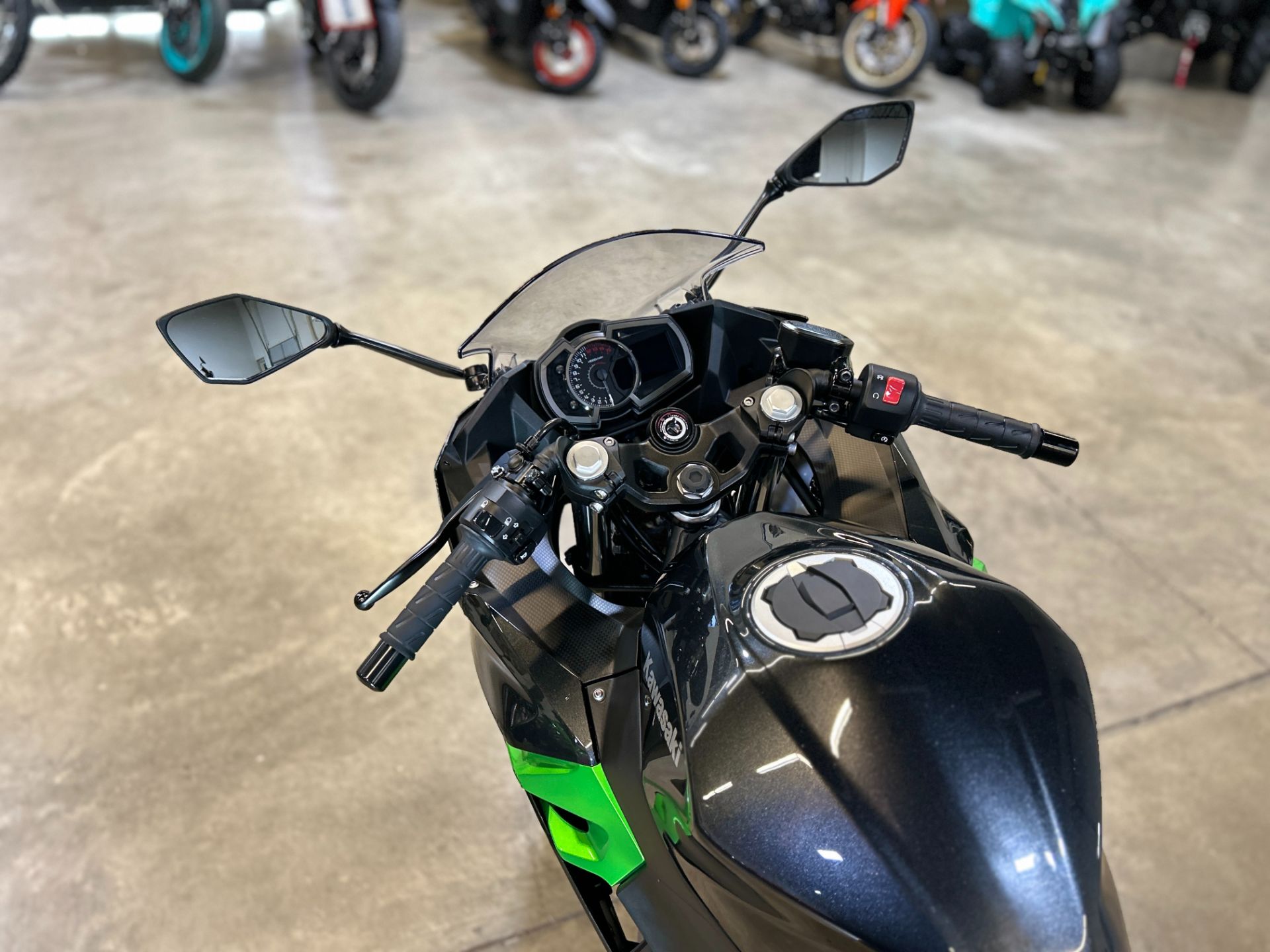 2023 Kawasaki Ninja 400 in Eden Prairie, Minnesota - Photo 8