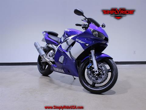 2002 Yamaha YZFR6 in Eden Prairie, Minnesota