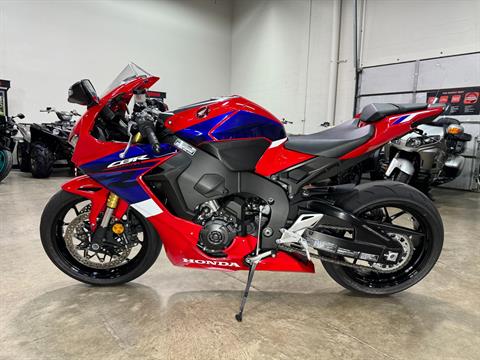 2022 Honda CBR1000RR ABS in Eden Prairie, Minnesota - Photo 5