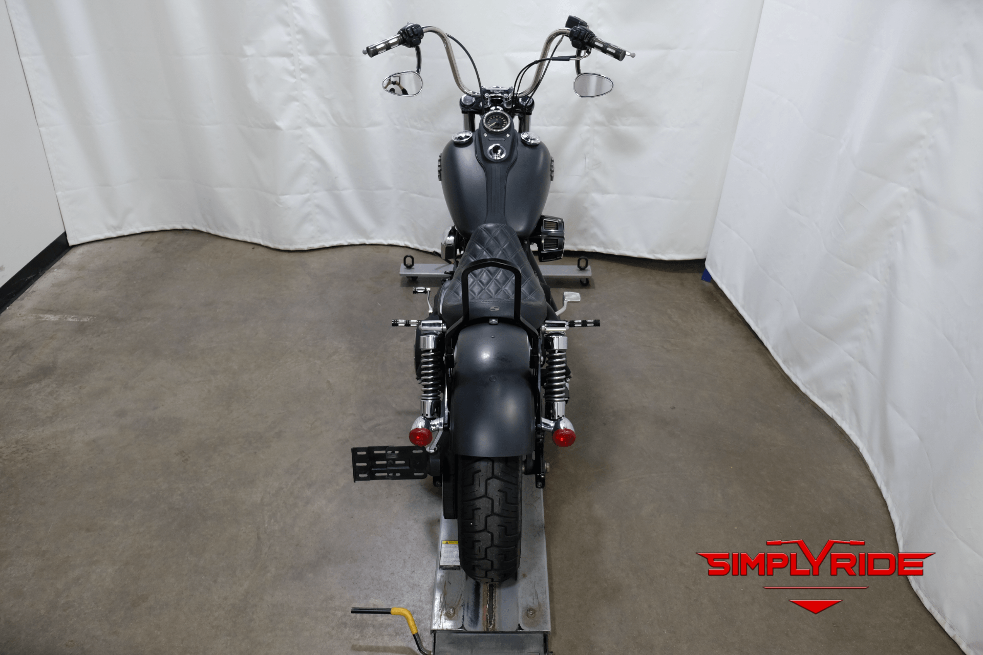 2015 Harley-Davidson Street Bob® in Eden Prairie, Minnesota - Photo 17