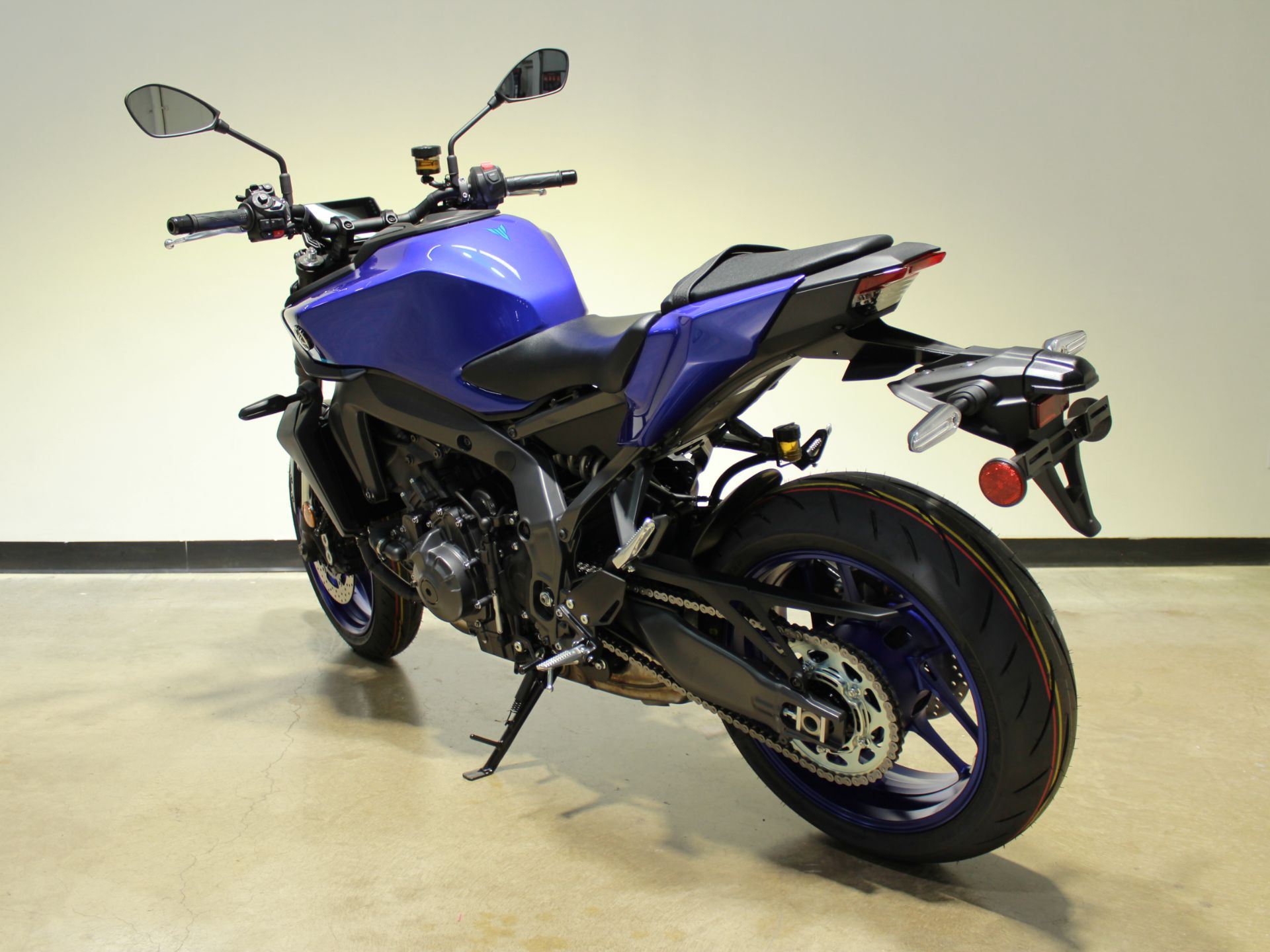 2024 Yamaha MT-09 in Eden Prairie, Minnesota - Photo 6