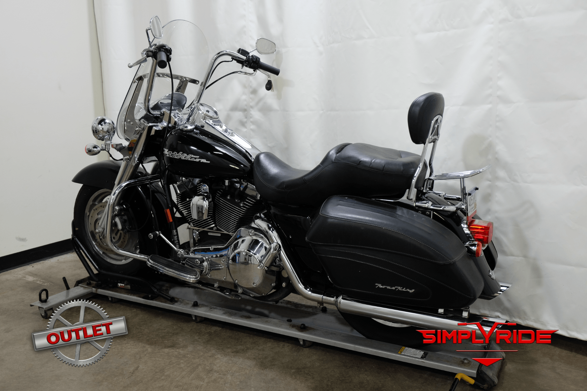 2006 Harley-Davidson Road King® Custom in Eden Prairie, Minnesota - Photo 6