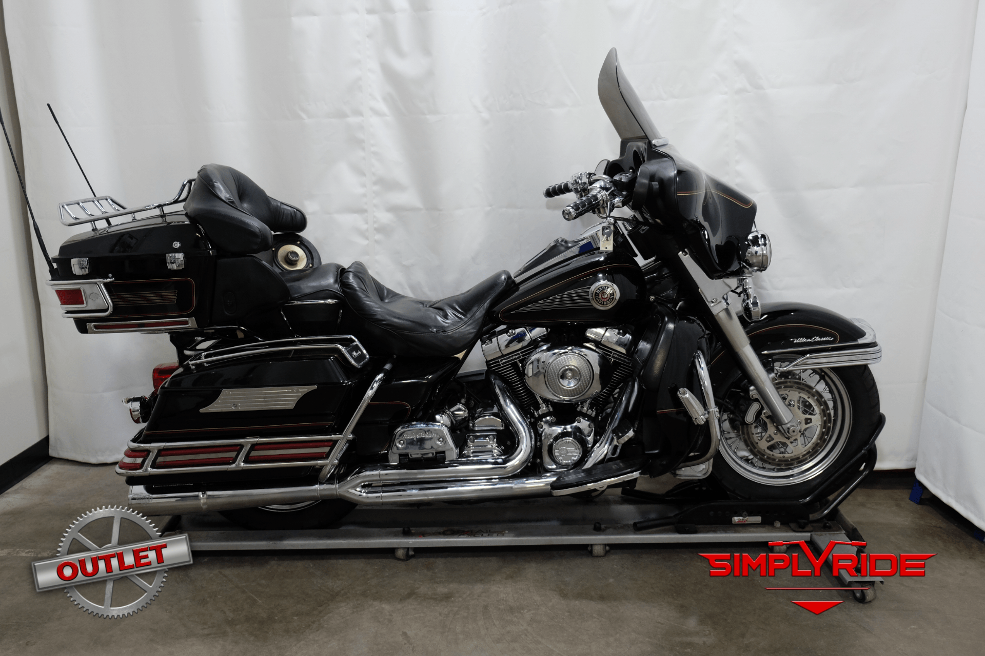 2000 Harley-Davidson FLHTCUI Ultra Classic® Electra Glide® in Eden Prairie, Minnesota - Photo 1