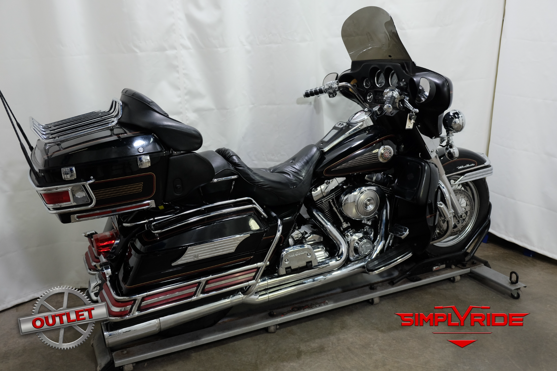 2000 Harley-Davidson FLHTCUI Ultra Classic® Electra Glide® in Eden Prairie, Minnesota - Photo 8