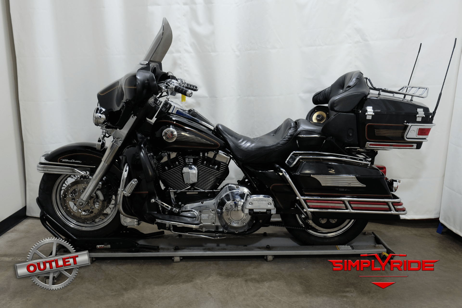 2000 Harley-Davidson FLHTCUI Ultra Classic® Electra Glide® in Eden Prairie, Minnesota - Photo 5