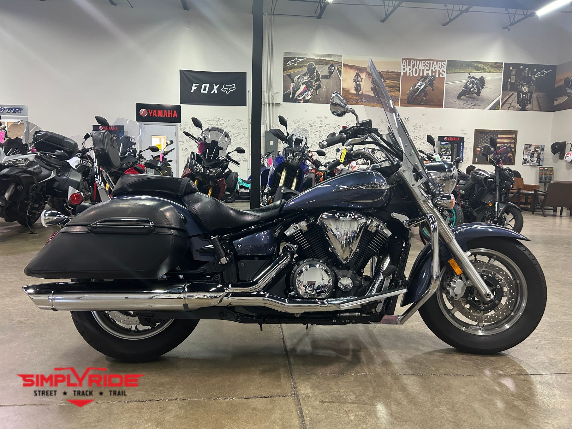 2015 Yamaha V Star 1300 Tourer in Eden Prairie, Minnesota - Photo 1