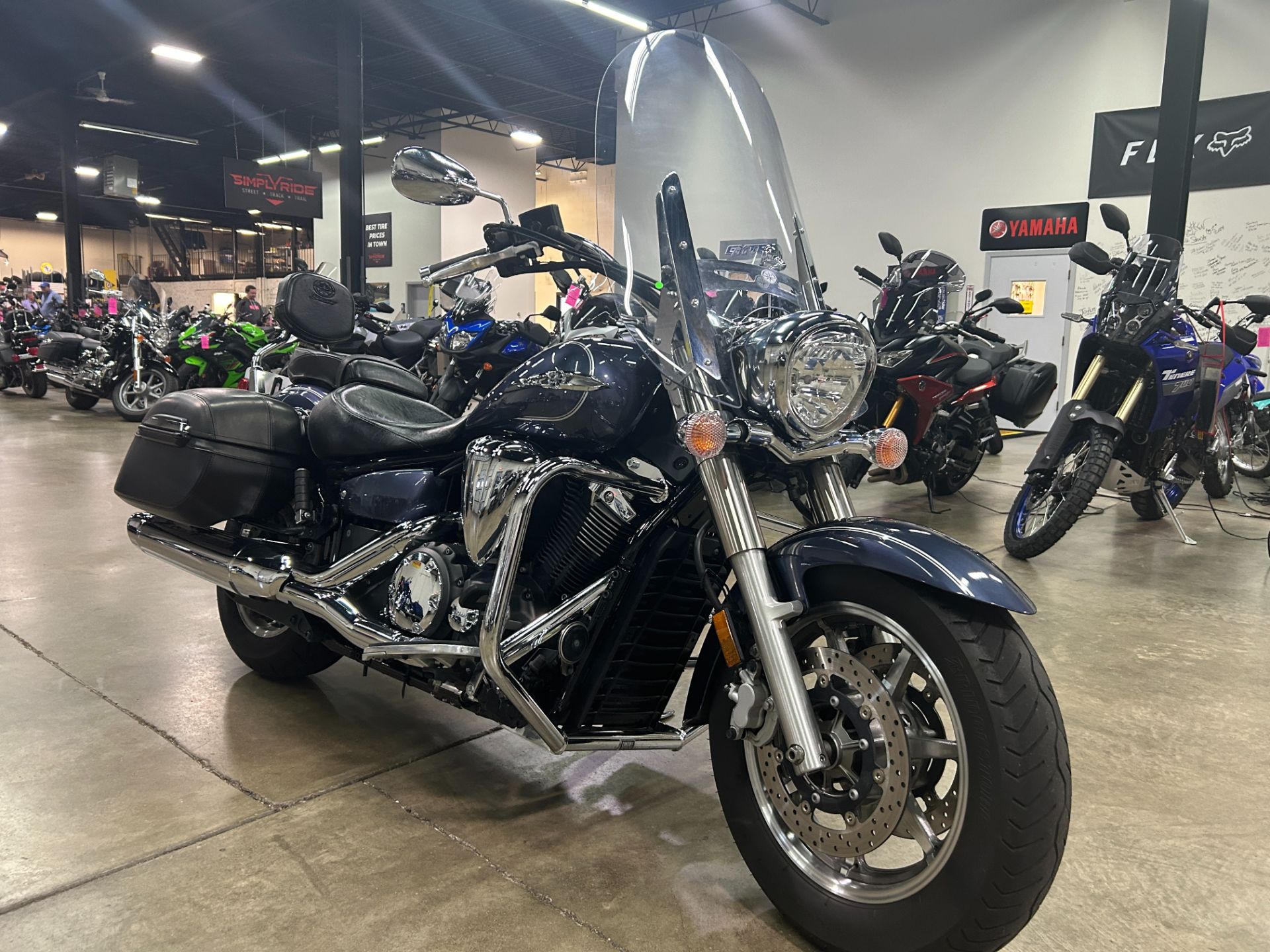 2015 Yamaha V Star 1300 Tourer in Eden Prairie, Minnesota - Photo 2