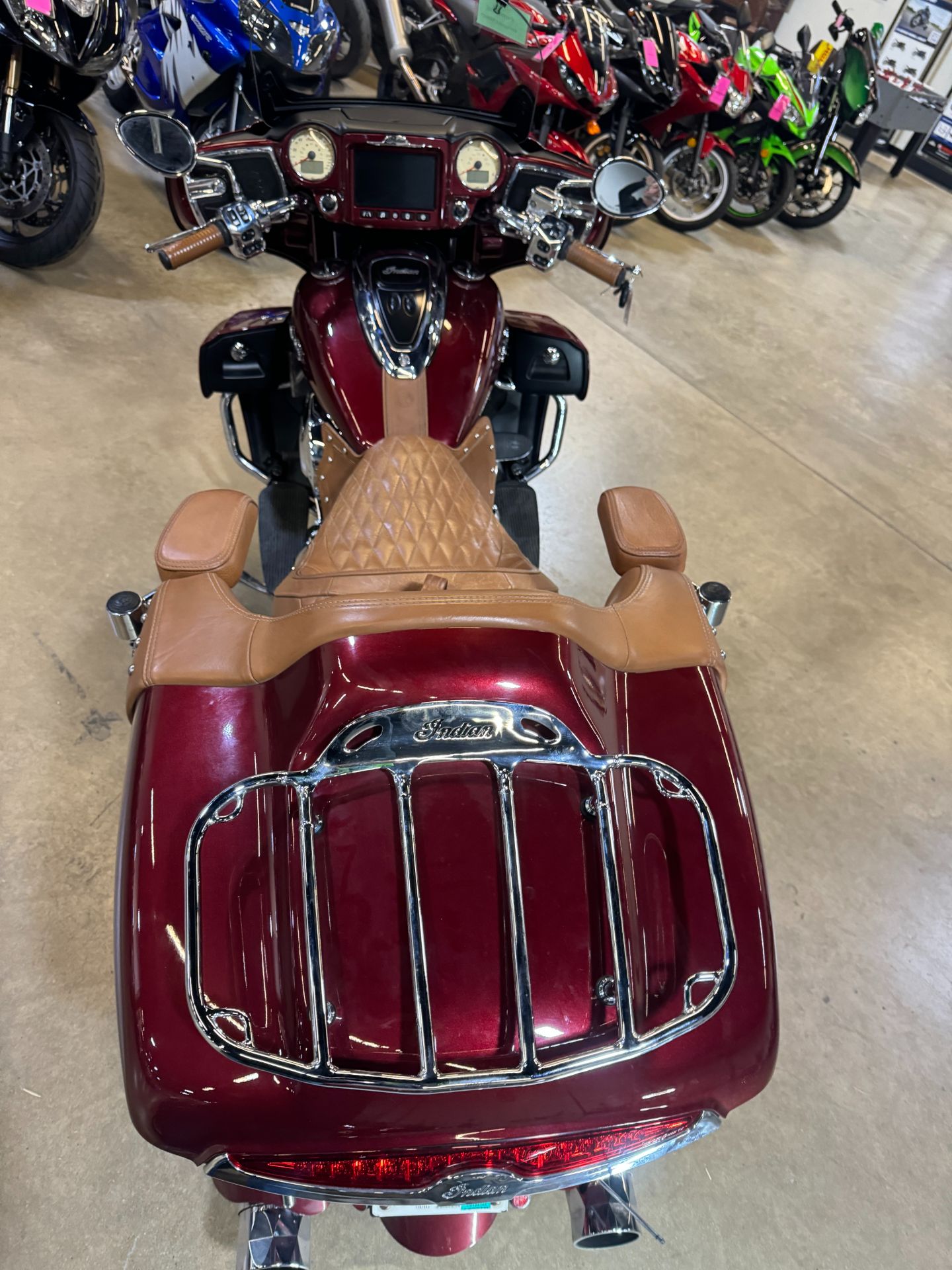 2018 Indian Motorcycle Roadmaster® Classic ABS in Eden Prairie, Minnesota - Photo 11