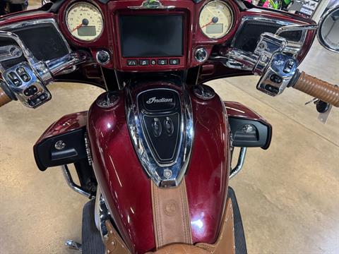 2018 Indian Motorcycle Roadmaster® Classic ABS in Eden Prairie, Minnesota - Photo 13