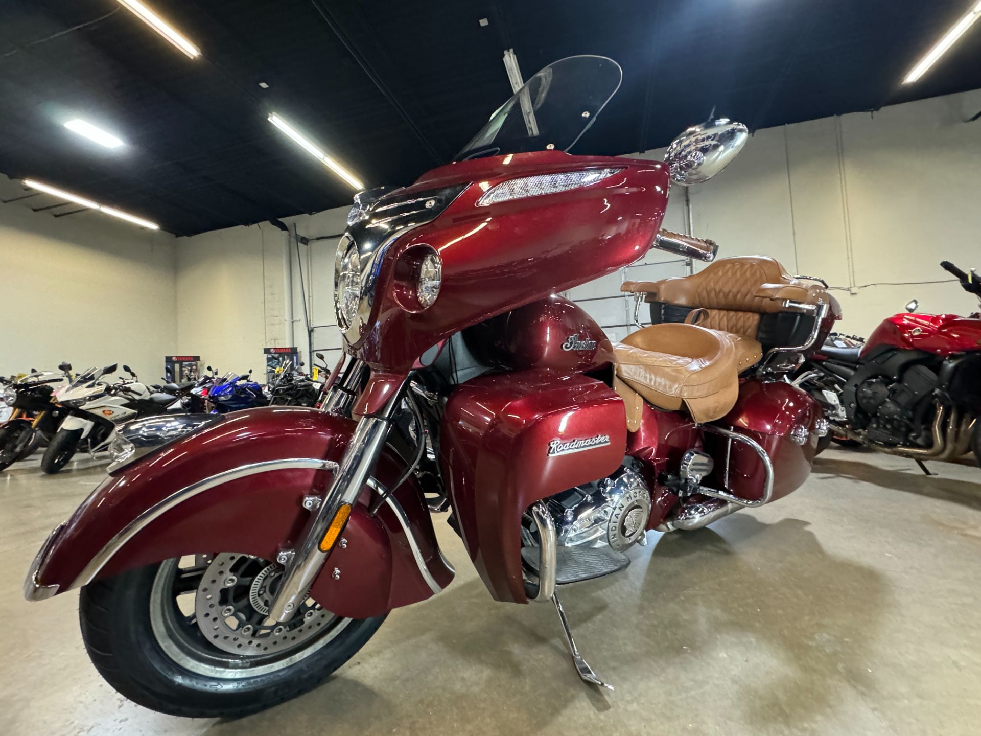 2018 Indian Motorcycle Roadmaster® Classic ABS in Eden Prairie, Minnesota - Photo 7