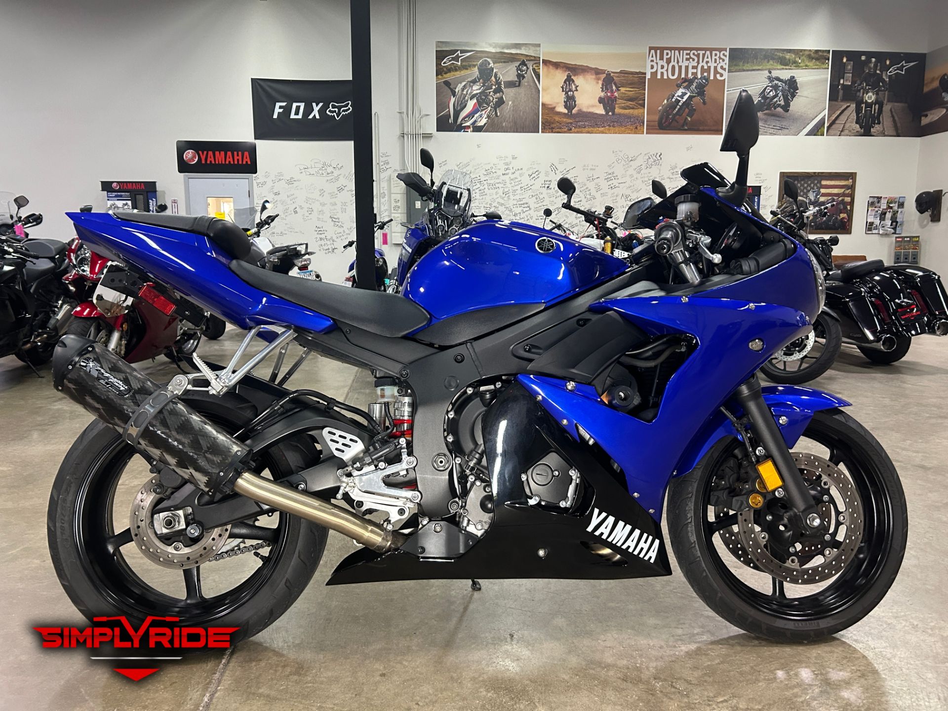 2009 Yamaha YZF-R6S in Eden Prairie, Minnesota - Photo 1