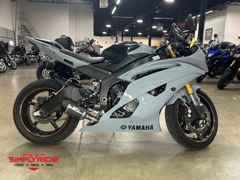 2009 Yamaha YZF-R6 in Eden Prairie, Minnesota - Photo 1