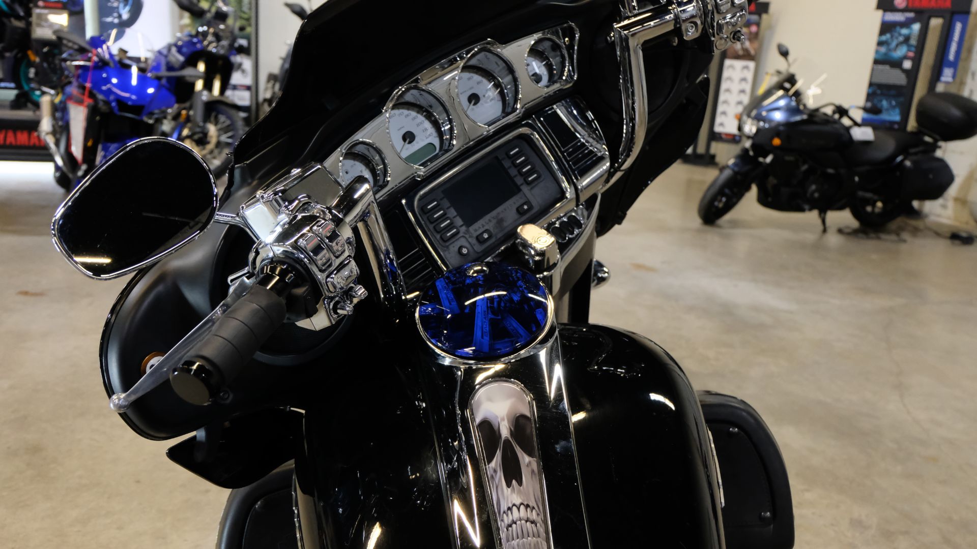 2014 Harley-Davidson Street Glide® in Eden Prairie, Minnesota - Photo 8