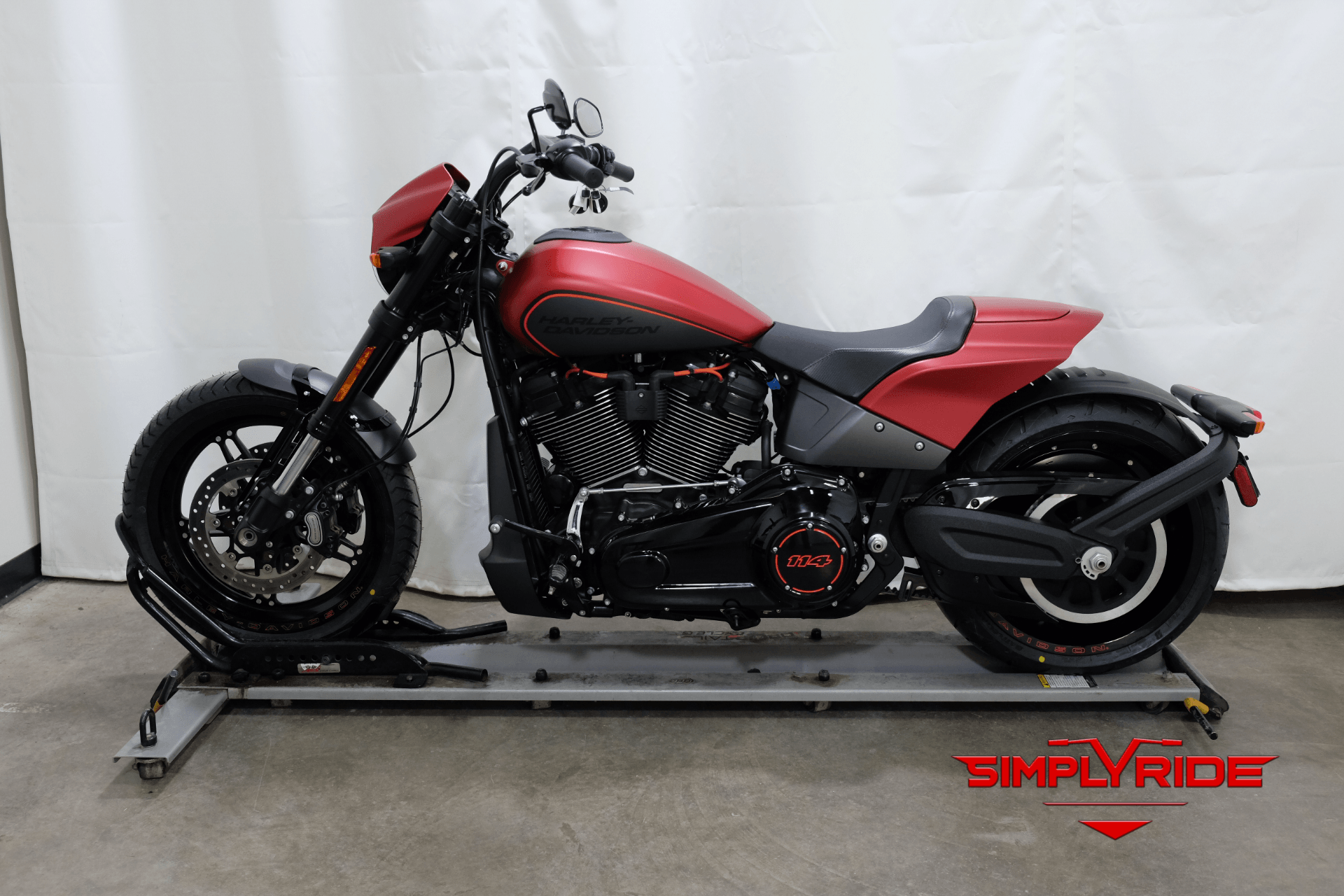 2019 Harley-Davidson FXDR™ 114 in Eden Prairie, Minnesota - Photo 5