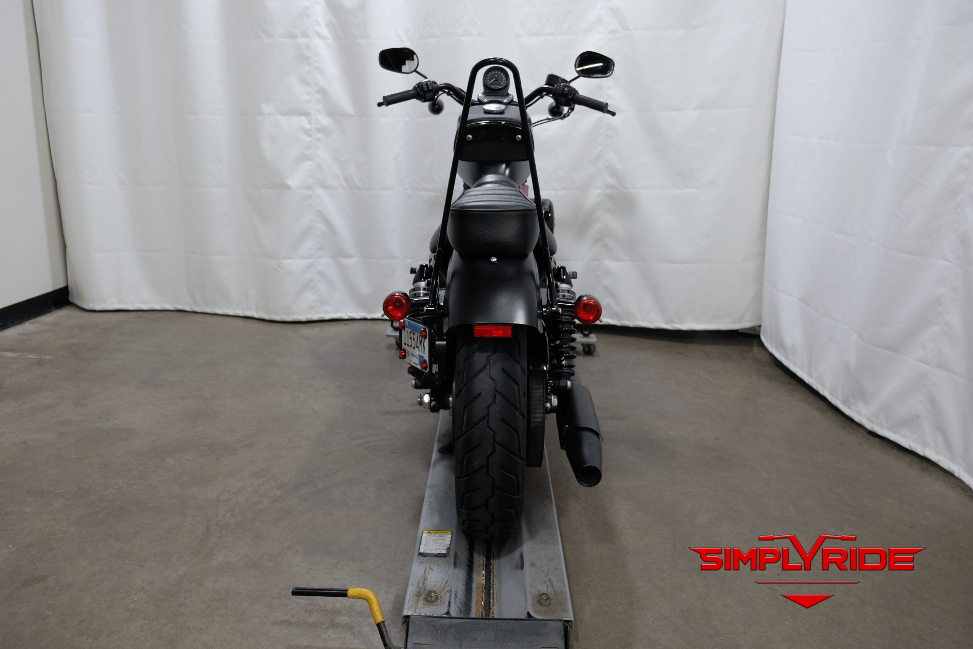 2017 Harley-Davidson Iron 883™ in Eden Prairie, Minnesota - Photo 7