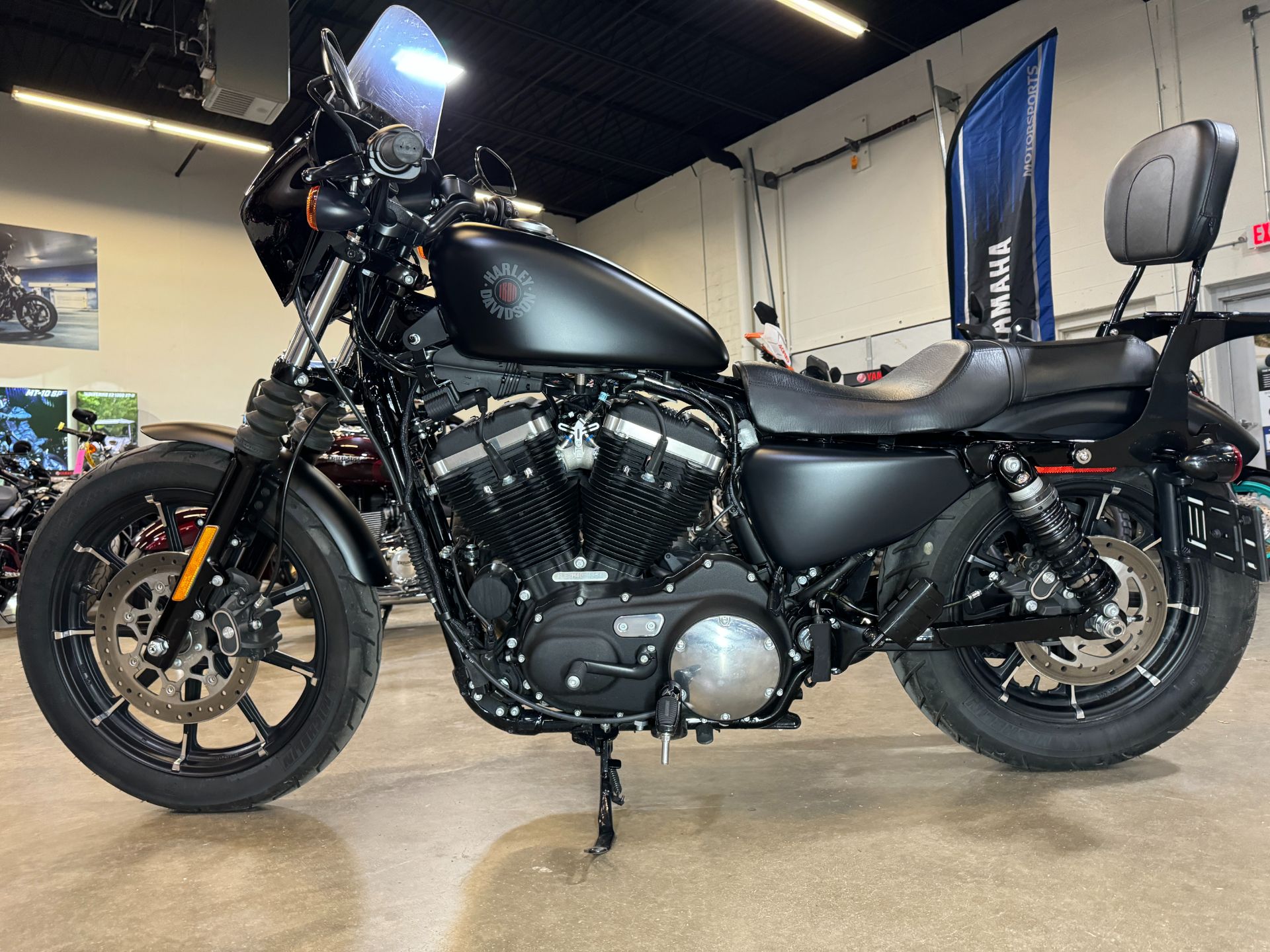 2017 Harley-Davidson Iron 883™ in Eden Prairie, Minnesota - Photo 5