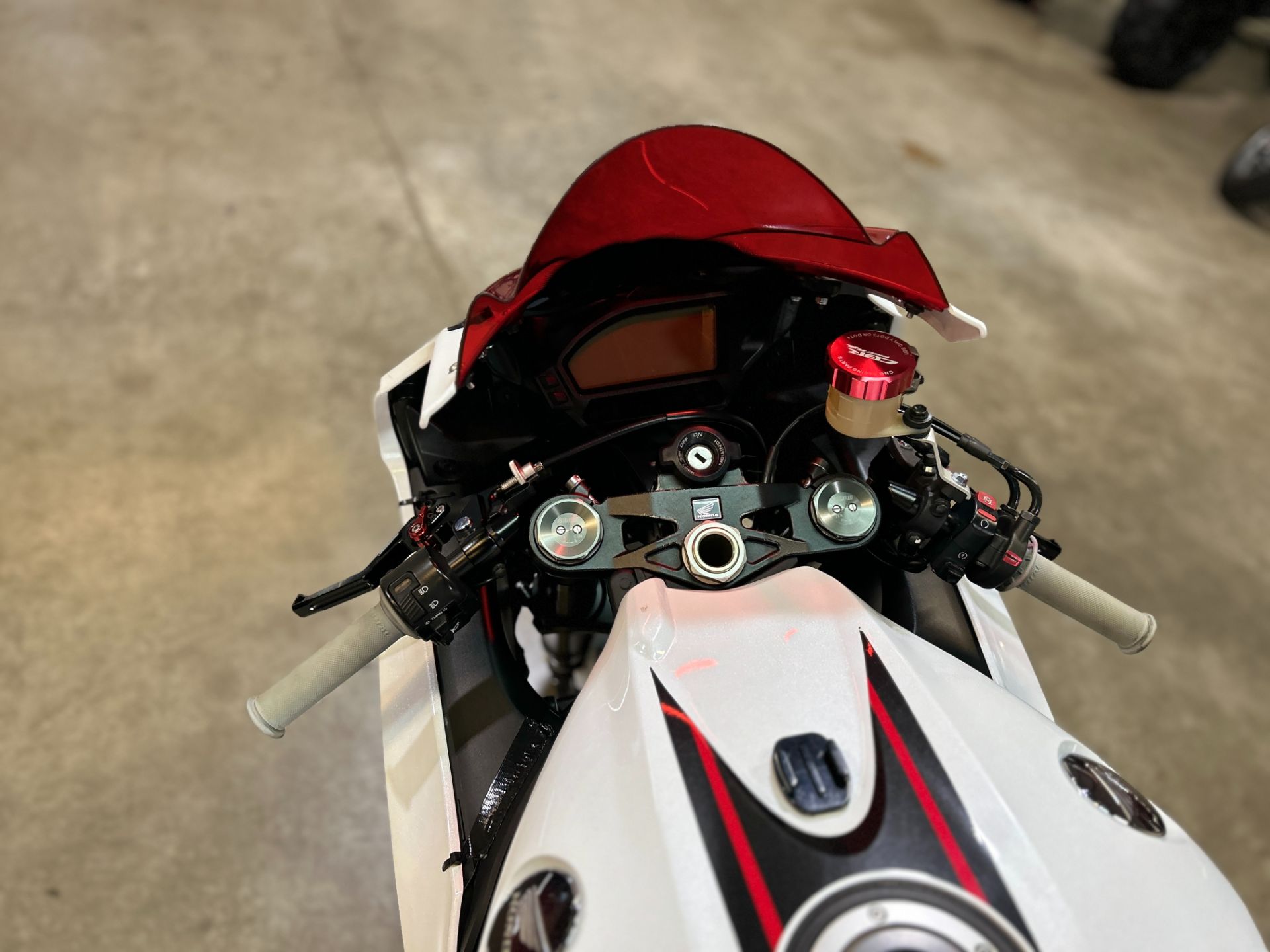 2014 Honda CBR®1000RR in Eden Prairie, Minnesota - Photo 8