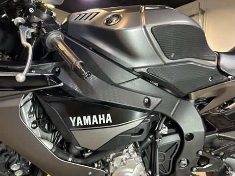 2016 Yamaha YZF-R1S in Eden Prairie, Minnesota - Photo 10