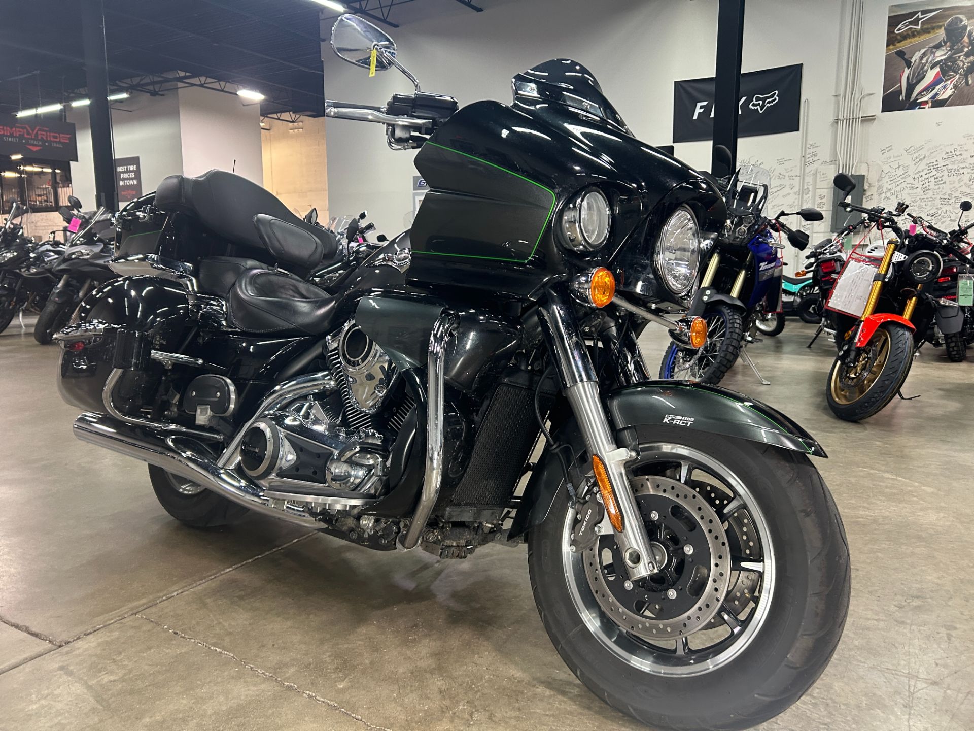 2017 Kawasaki Vulcan 1700 Voyager ABS in Eden Prairie, Minnesota - Photo 2