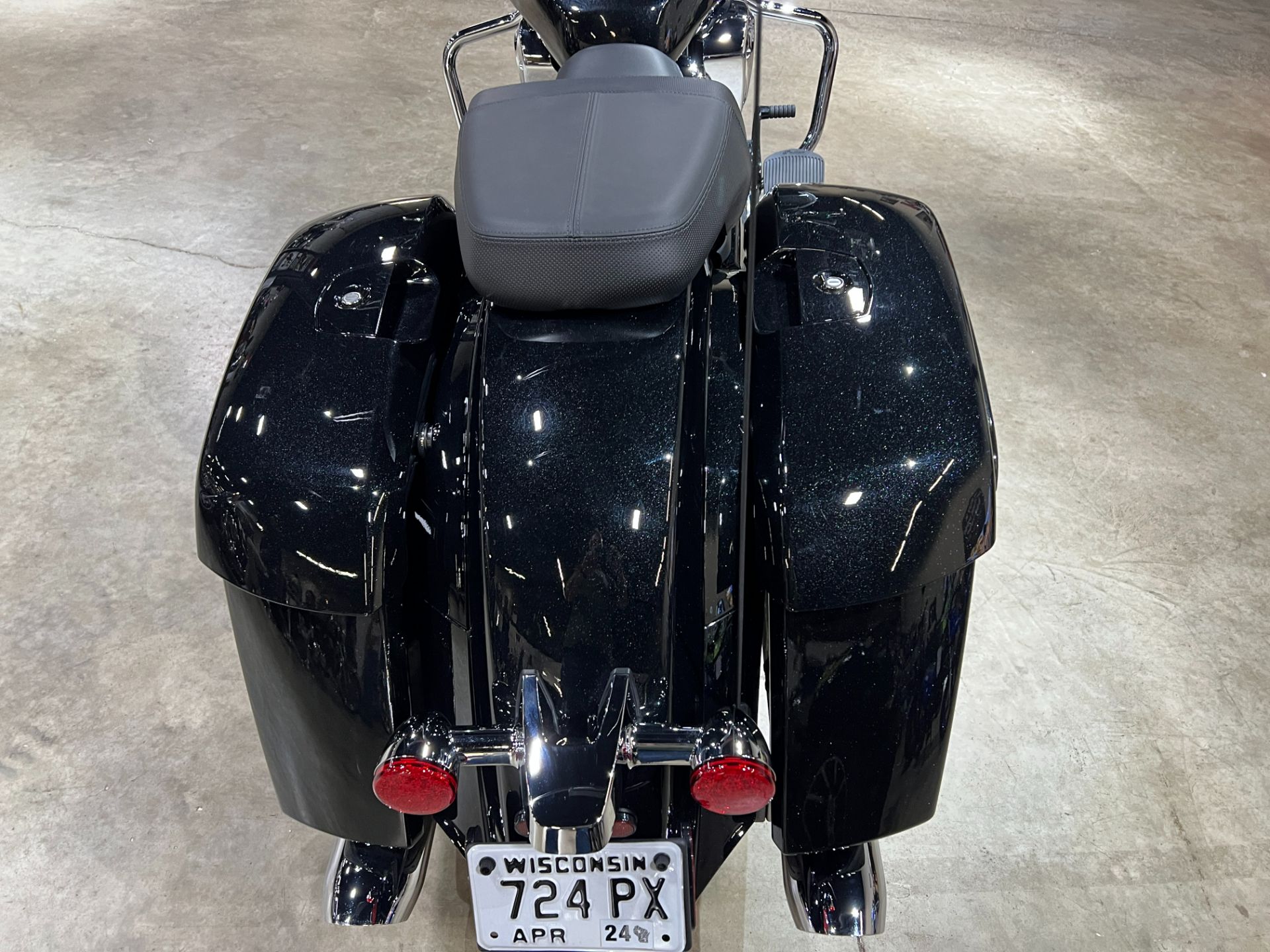 2020 Indian Motorcycle Challenger® Limited in Eden Prairie, Minnesota - Photo 10