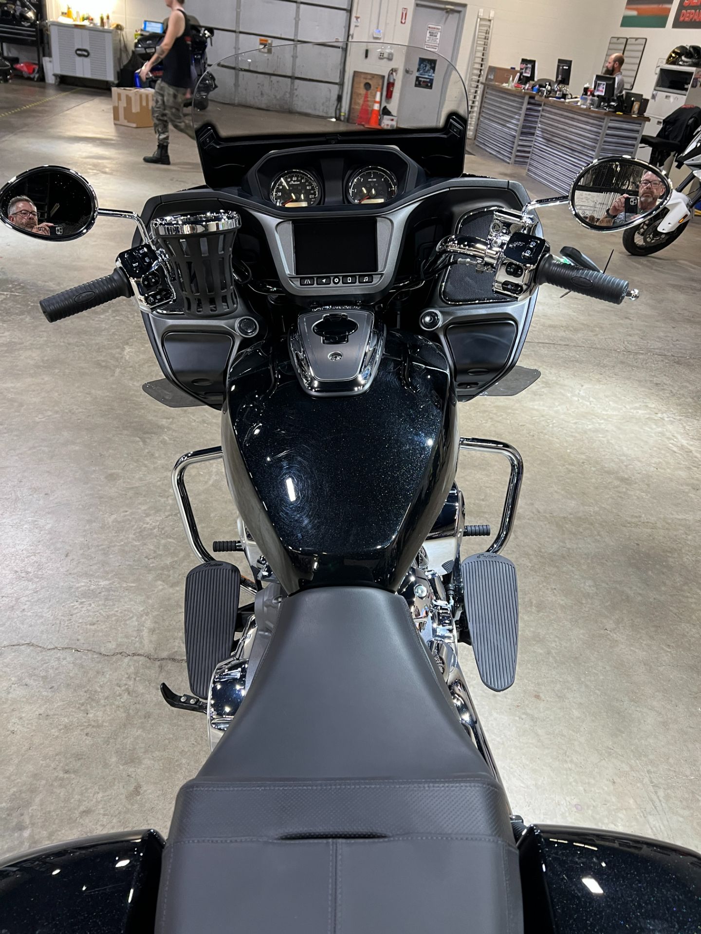 2020 Indian Motorcycle Challenger® Limited in Eden Prairie, Minnesota - Photo 11