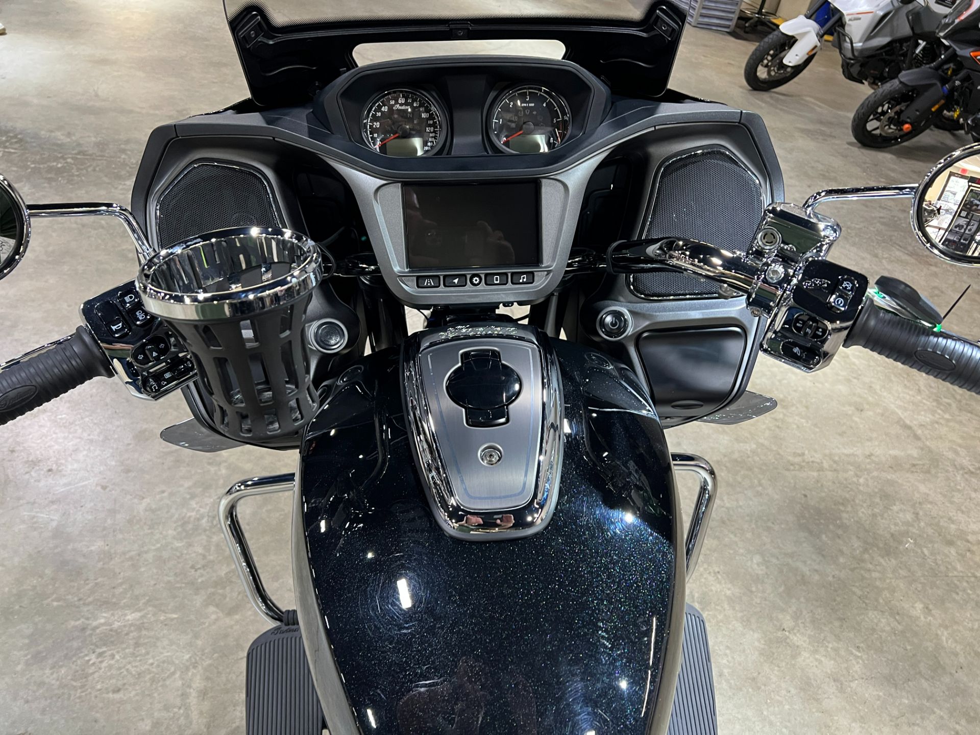 2020 Indian Motorcycle Challenger® Limited in Eden Prairie, Minnesota - Photo 12