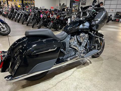 2020 Indian Motorcycle Challenger® Limited in Eden Prairie, Minnesota - Photo 3