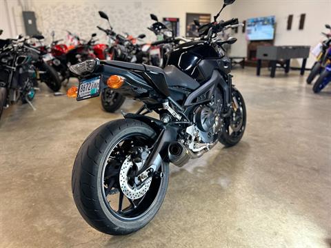 2016 Yamaha FZ-09 in Eden Prairie, Minnesota - Photo 7