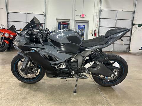 2019 Kawasaki Ninja ZX-6R ABS in Eden Prairie, Minnesota - Photo 2