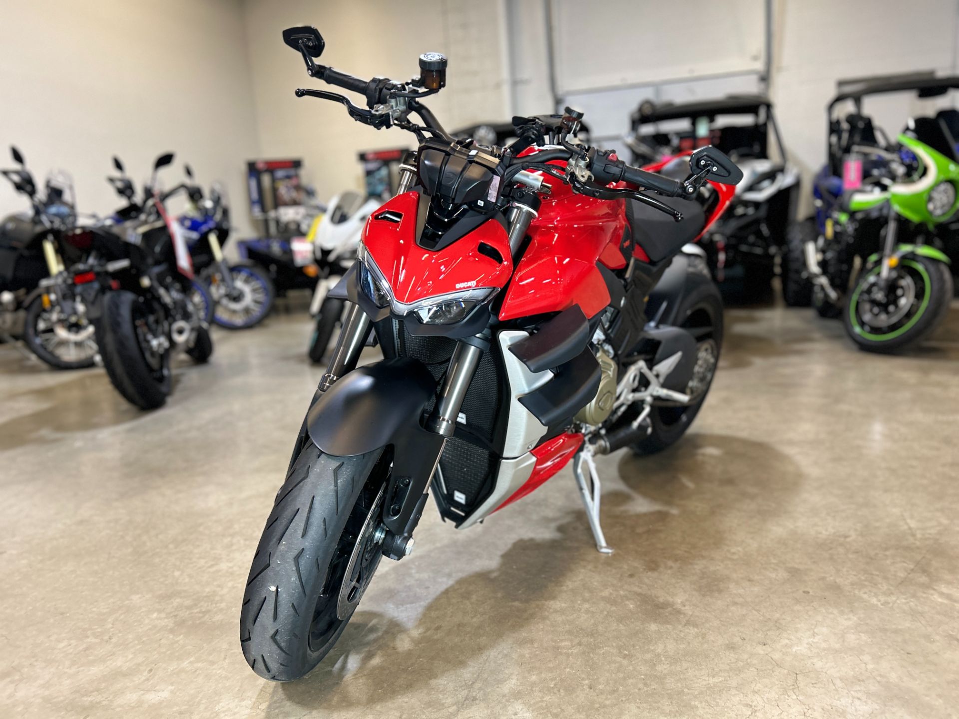 2022 Ducati Streetfighter V4 in Eden Prairie, Minnesota - Photo 4
