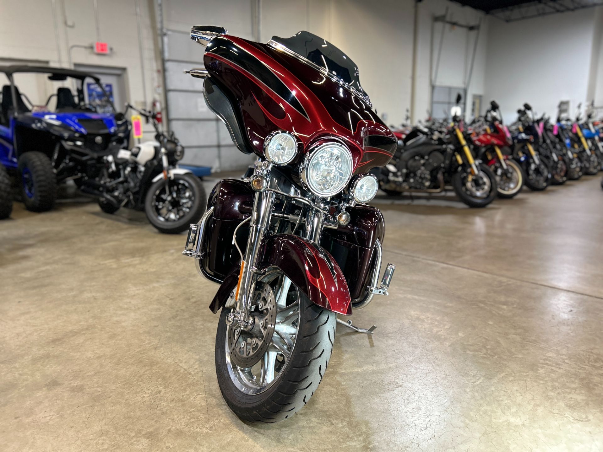 2013 Harley-Davidson CVO™ Ultra Classic® Electra Glide® in Eden Prairie, Minnesota - Photo 3