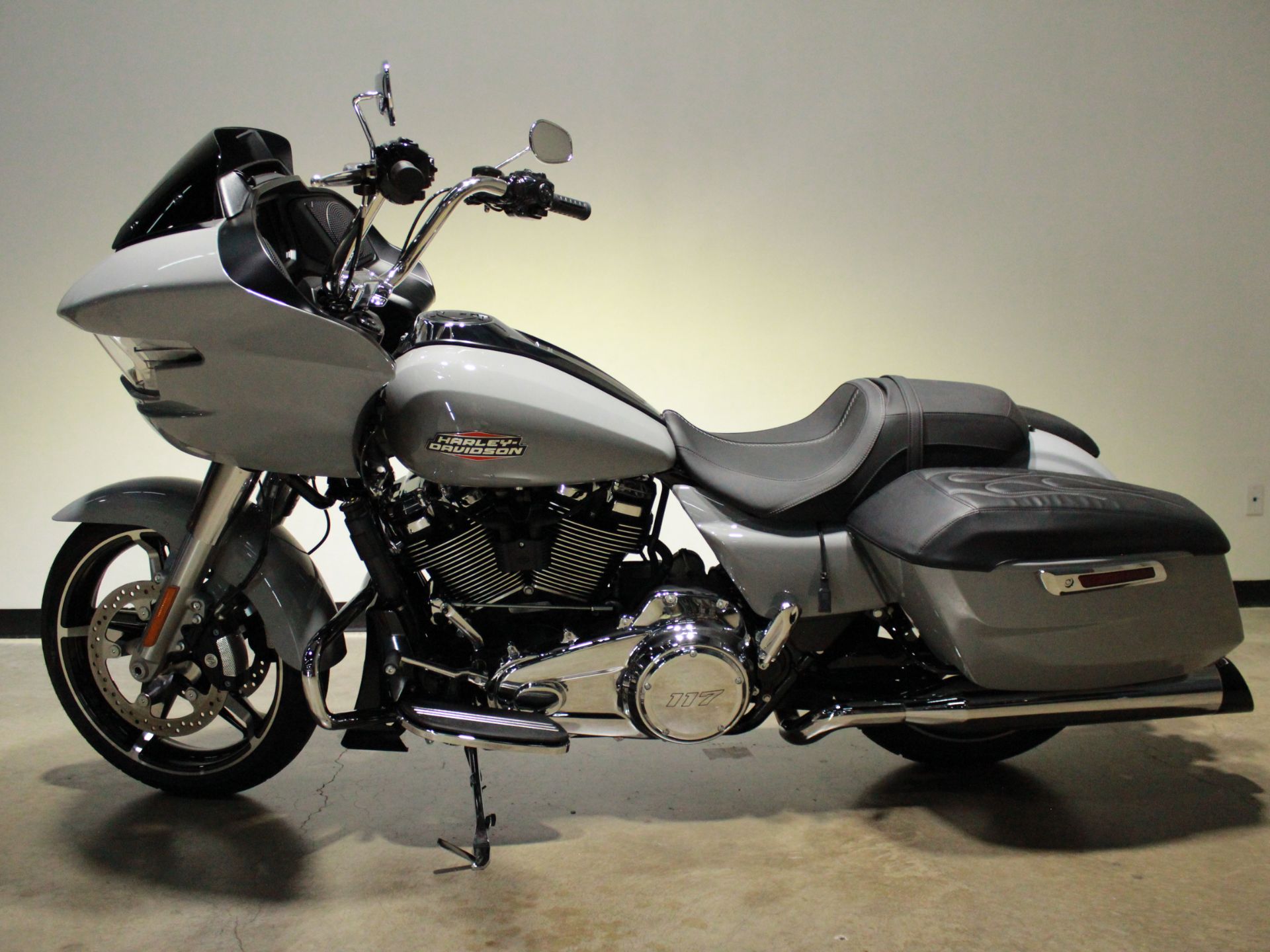 2024 Harley-Davidson Road Glide® in Eden Prairie, Minnesota - Photo 6