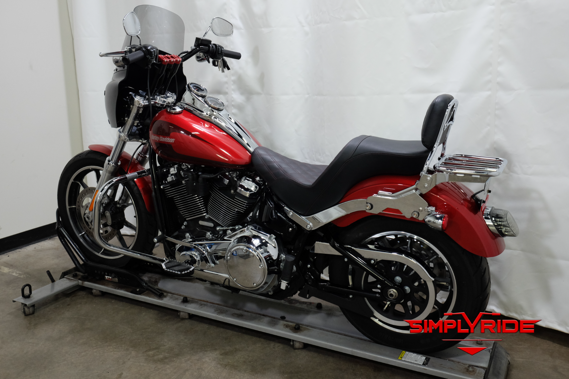 2018 Harley-Davidson Low Rider® 107 in Eden Prairie, Minnesota - Photo 6