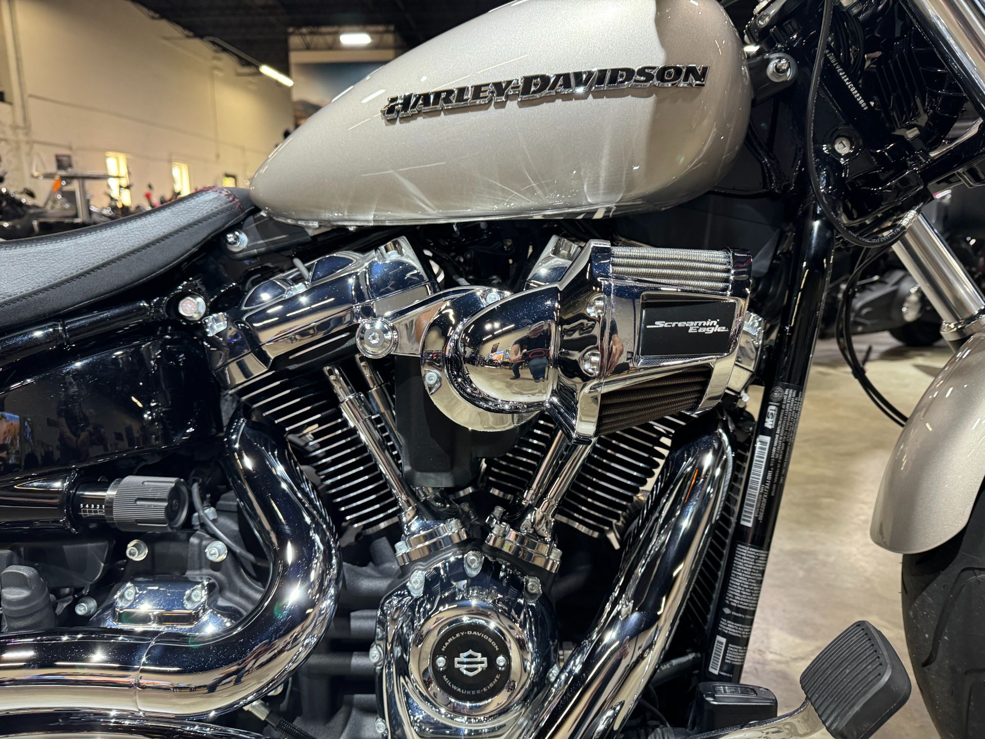 2018 Harley-Davidson Breakout® 107 in Eden Prairie, Minnesota - Photo 7