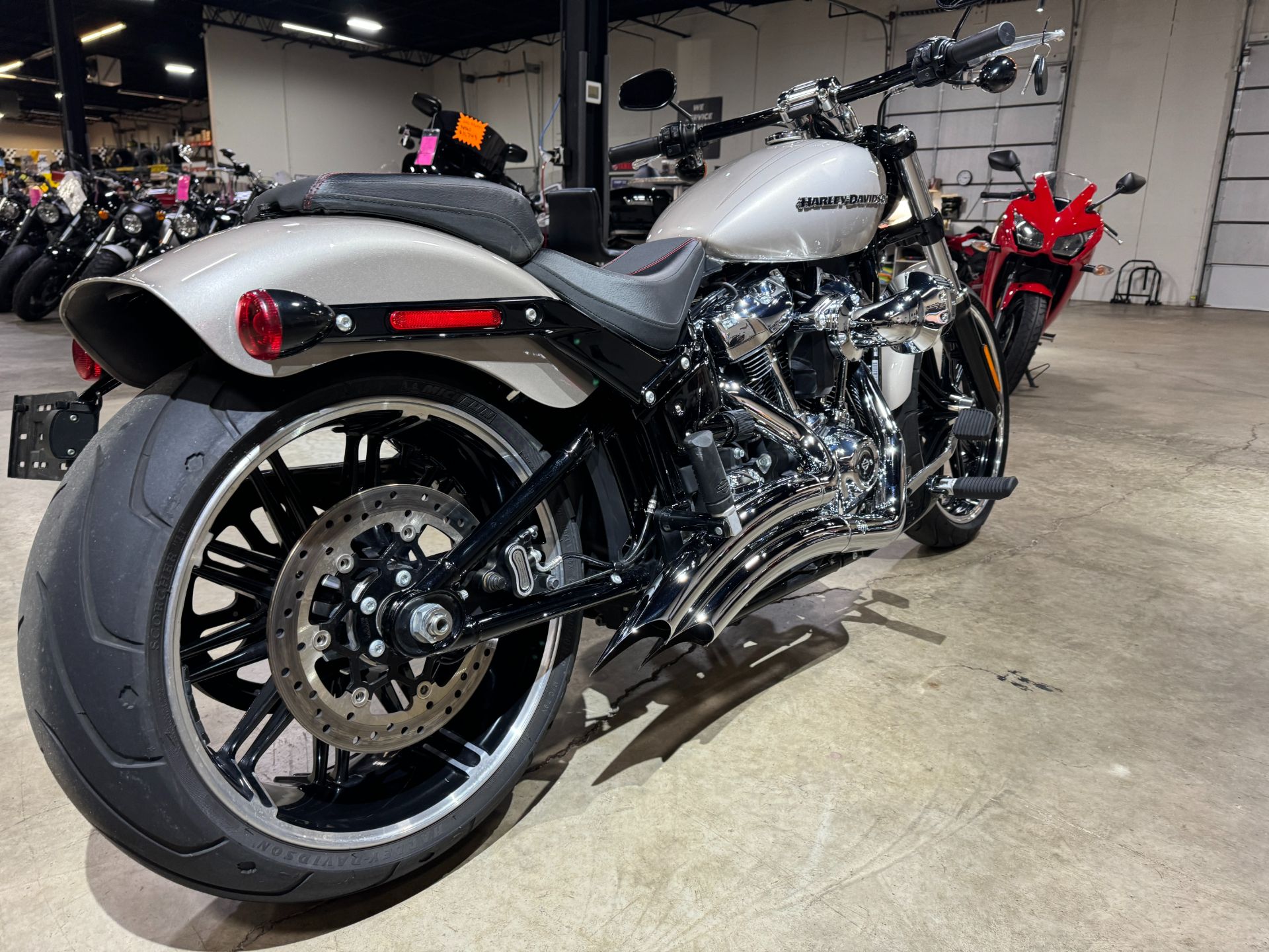 2018 Harley-Davidson Breakout® 107 in Eden Prairie, Minnesota - Photo 3