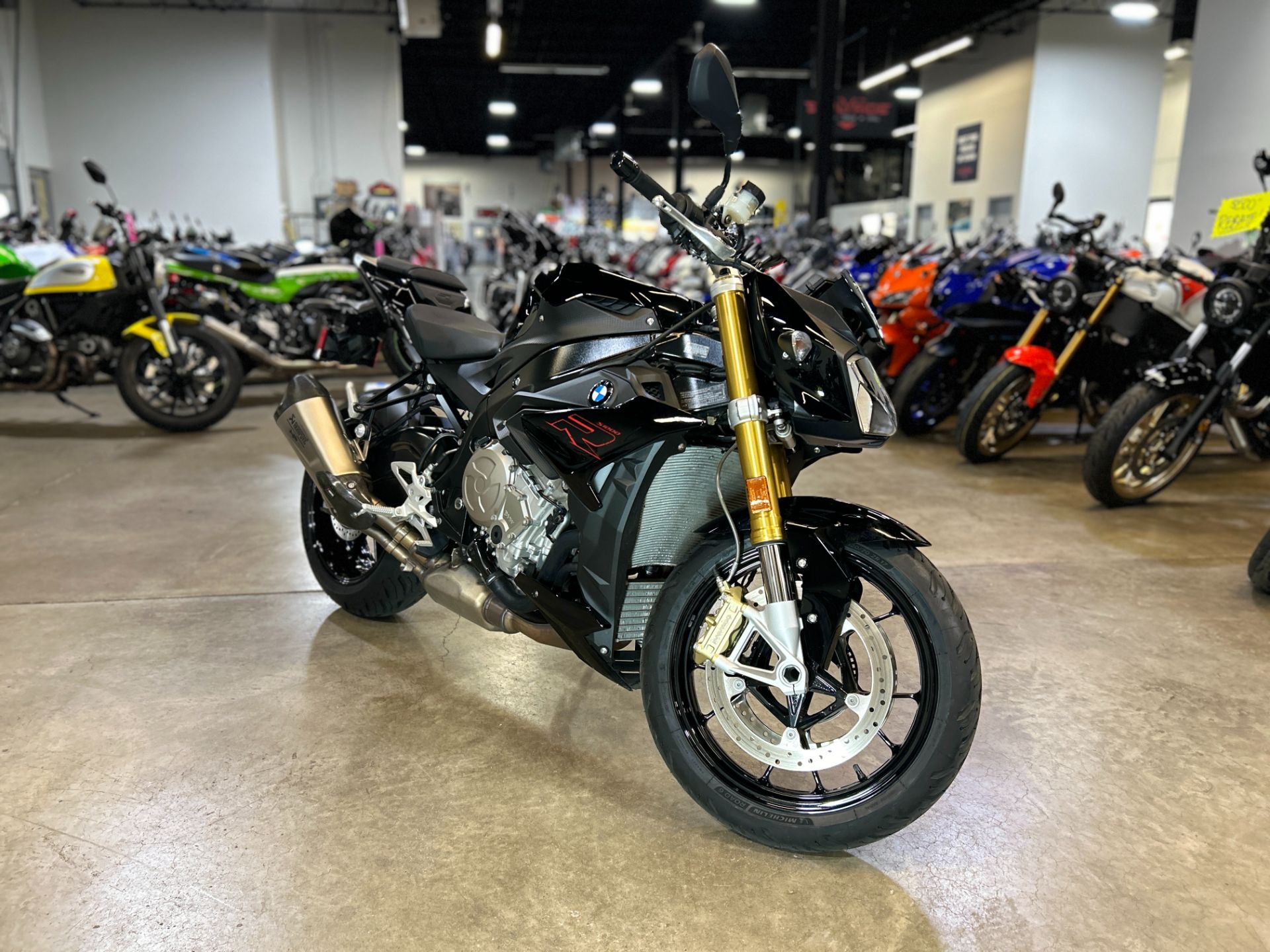 2020 BMW S 1000 R in Eden Prairie, Minnesota - Photo 2