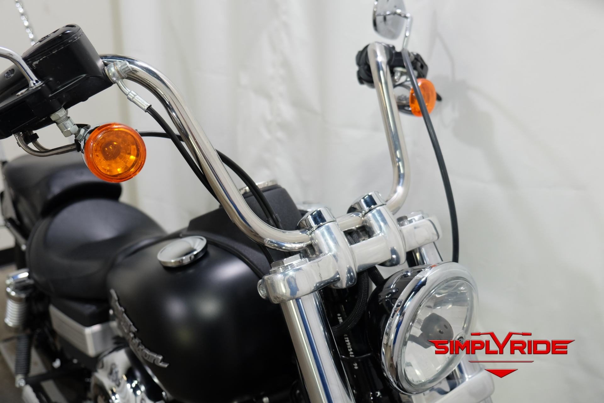 2009 Harley-Davidson Dyna® Street Bob® in Eden Prairie, Minnesota - Photo 13